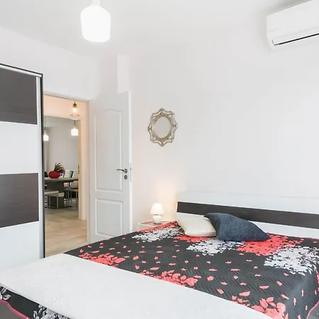 Princess Palace Apartment, La Mer *