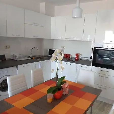 Princess Palace Apartment, La Mer Апартаменты *