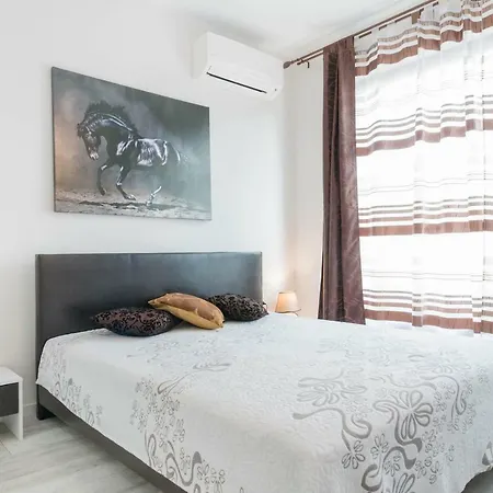 Апартаменты Princess Palace Apartment, La Mer